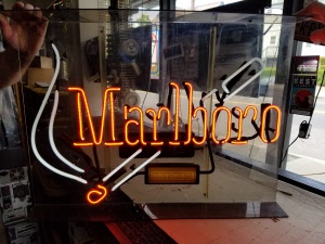 marlboro sign 1_20180516150346
